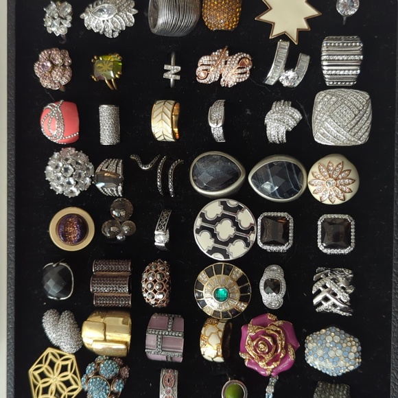 Box Set of 72 Fashion Rings Multiple Unique Styles Sizes New With Ring Holders - Picture 4 of 11